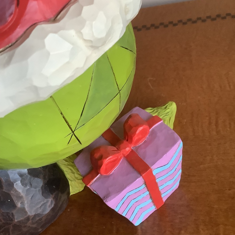 Large Jim Shore Grinch Christmas Figurine with Santa Hat - Picture 8 of 16